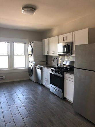 kitchen - 3 bed east side lease till May 31 2026 with option to renew. Apartments