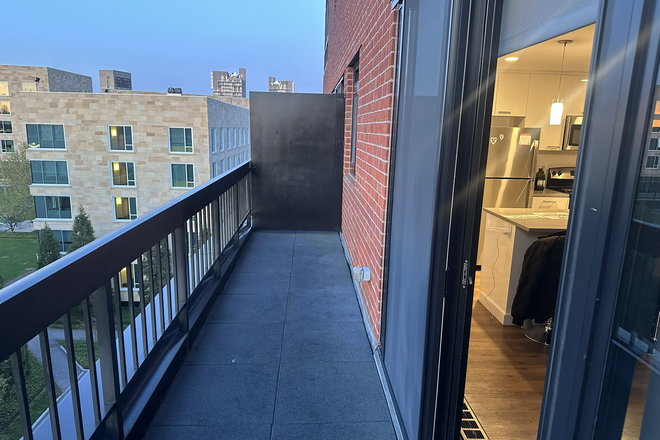 Balcony - Large 2 Bed/2.5 Bathroom | Fully Furnished | Soldiers Field Park | 950 Sq. ft | 2-story