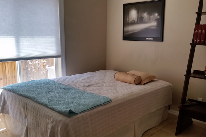 Furnished, Queen size bed - Single family home,  3 bedrooms and 2 full bathrooms