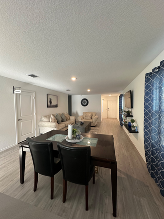 Comunal living space - 10023 Kersey Mill. Master Bedroom available! Bills included! House