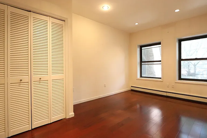 Bedrooom view 2 - Prospect Heights Apartment