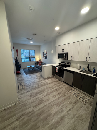 Kitchen - Fieldstone Artisan 1B/1B Graduate Housing, Lease Takeover, August 2026-July 2027