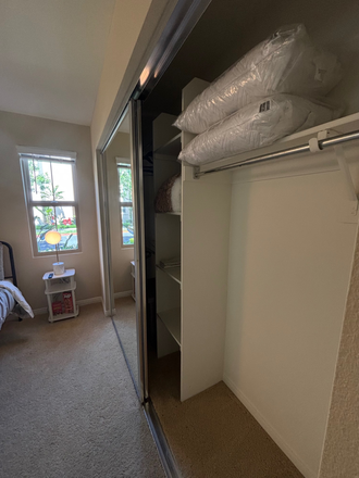 Mirrored sliding closet doors! - Cozy Furnished Spacious Bedroom with En-suite Bathroom! Townhome