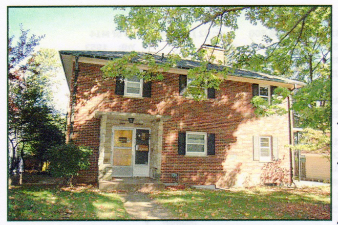 Street view of building - $ 1,500 Large Unit within walking distance to downtown, Central Campus, shopping, bus stops, etc. Duplex