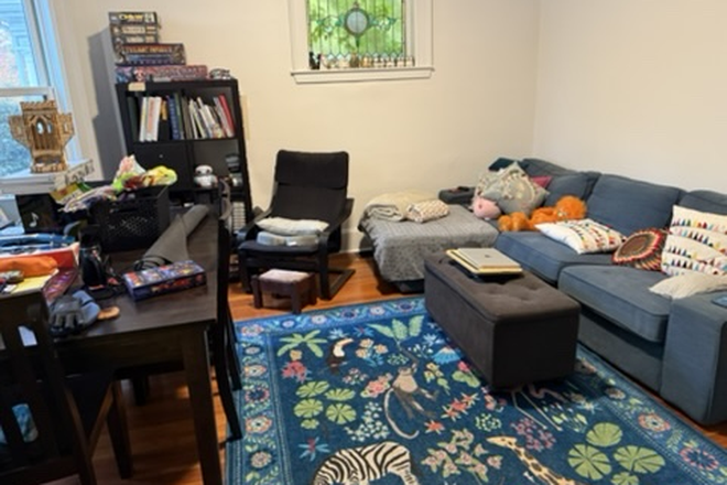 Living room - 4 Bedroom, amazing location, awesome landlord