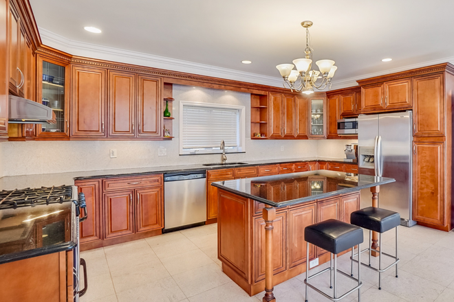 Kitchen - Furnished room in home for PU affiliate-Millstone Rd-Princeton Junction