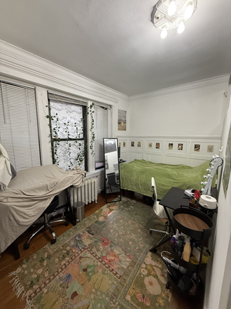 Available Bedroom - 1 Bedroom Available in 3 bedroom apartment