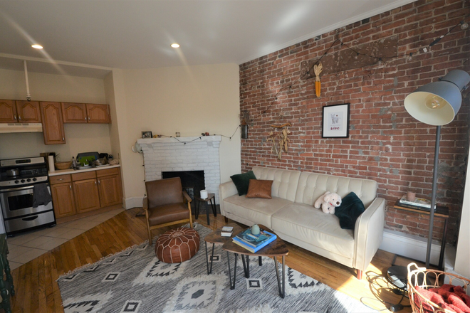 Living room - Large 1 Bed Available 9/1/26! *CONTACT NOAH 603-470-8181 Apartments