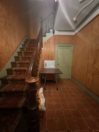 apartment door - 4 bedroom apartment available at 115 Hope! 6 minute walk to campus. Close to Thayer