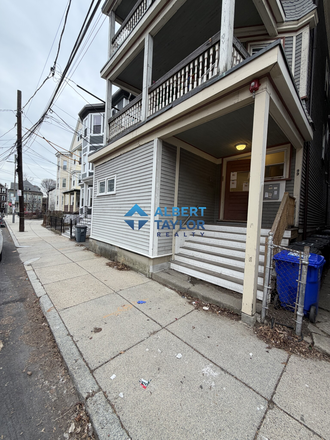 Exterior - Cheap 4 bed with 2 Baths!!