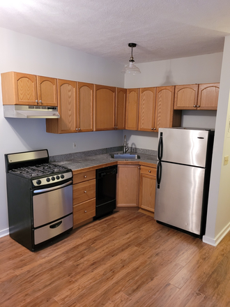 Call NOW for showings! 617-236-8550 - ENDICOTT ST - *NO FEE* GORGEOUS NORTH END 2BR/1BA *AVAIL NOW* W/ LNDRY IN BLDNG, EQUAL BDRMS!