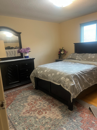 Bedroom 3 - Budget-Friendly Student Room – Upper Unit Near UTSC House