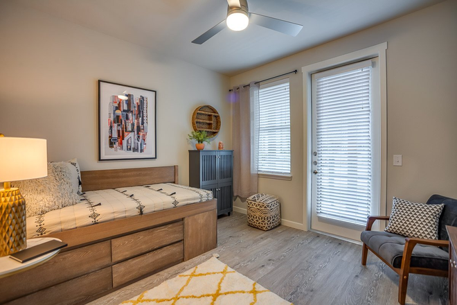 Discovery at The Realm - Discovery at The Realm Apartments