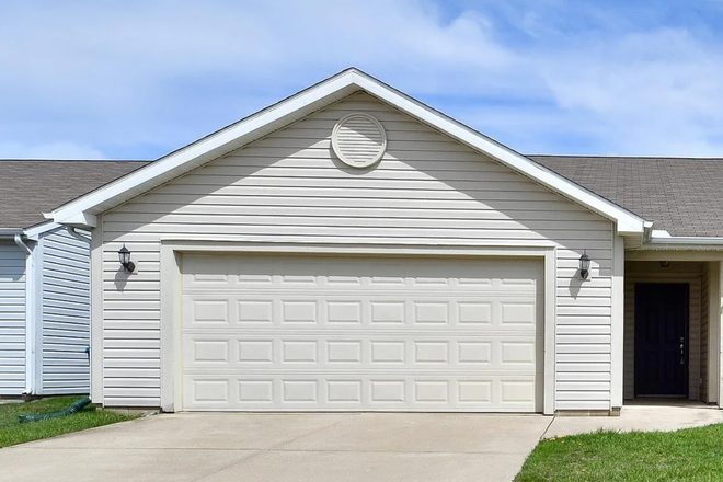 Front of house - 2 car garage - 3 Bedroom 2 Bath House near campus