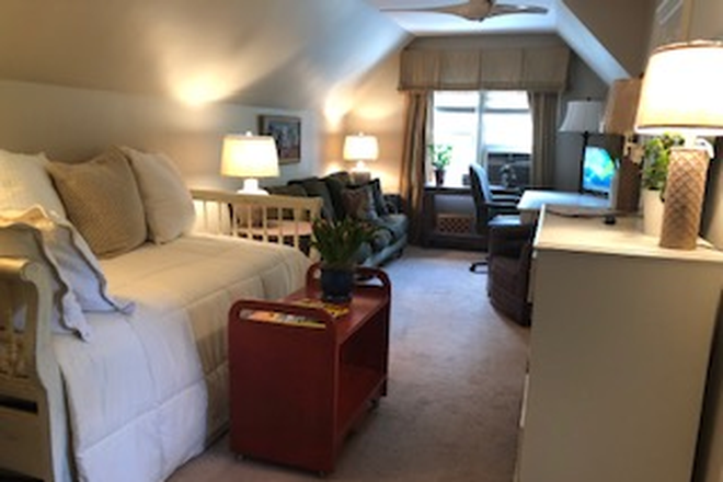 large room over garage - 741 Forest Hills Drive House