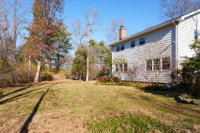 Back - 4BR home-Braeburn Dr-Princeton