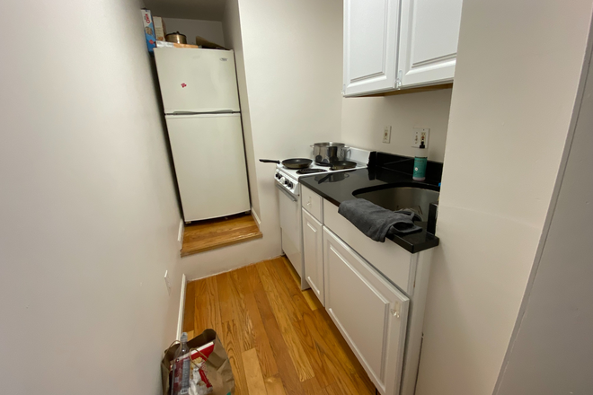 Kitchen - Sunny 1Bed on Symphony *NO broker fee* Apartments