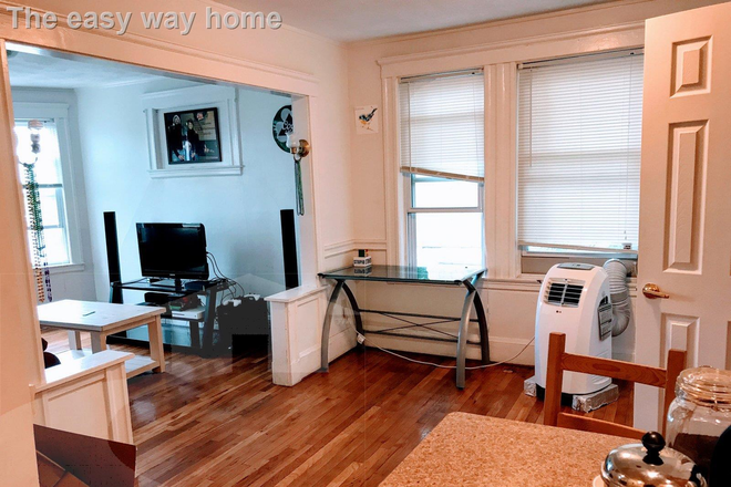 Common Room - 1 Room in a 2-bed near Porter Square, 1550 per month