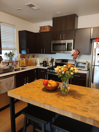 Kitchen - Relet:2BR thome for PU Faculty/Staff only-E. Merwick Ct-Princeton