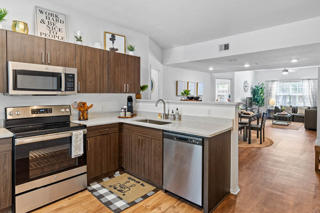 Kitchen - University Club Apartments