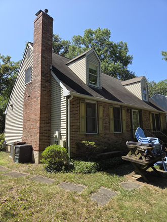 Front facing Baltimore Ave - 3BR Walk to UMD/Trader Joe's/Whole Foods $775/875/950/m House