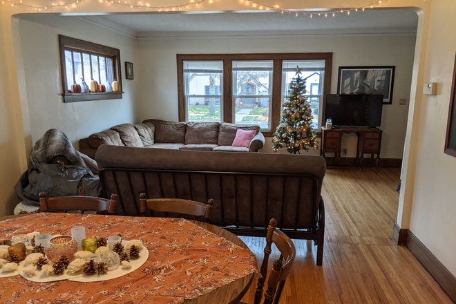 Living Room/Dining Room - 2173 St Clair - Fabulous 4 Bedroom - Close to South Campus Duplex