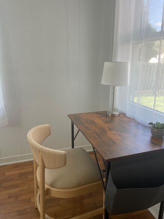 Room A - Charming Room for Rent Close to Campus Apartments