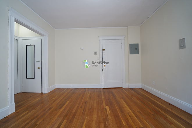 1 - AVAIL JAN 1st or NOW w/ NO FEE! - Incredible Fenway RENOVATED Studio, H/HW inc Apartments