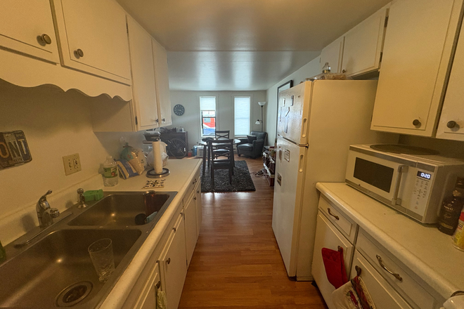 Kitchen 1 - Apartment close to campus