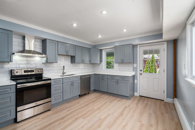 . - Emery Street Medford renovated 5 bed 1.5 bath apartment available June 2027!