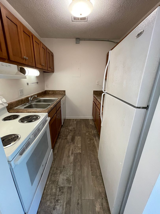 kitchen - Spring Garden Apartments