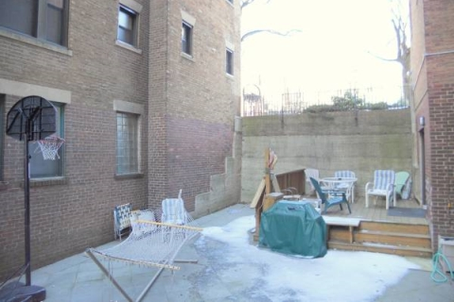 Photo - 450 Park Dr Apartments