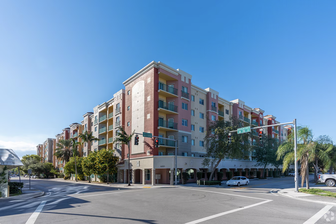 Building - Valencia South Miami Apartments