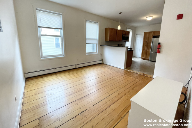kitchen - living room - Modern 4 bed in Great Mission Hill Location Apartments