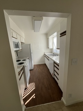 Kitchen - Park West Apartments