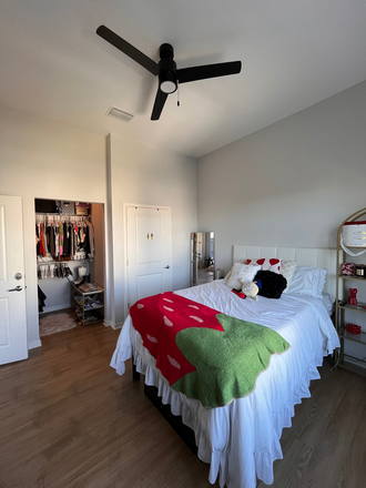 Bedroom - UFORA Gainesville