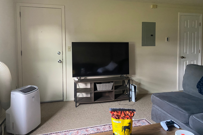 Living Room - Colonial Village Apartments