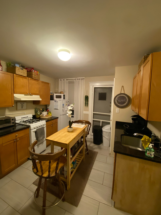 Kitchen - Spacious 1-Bed Split on Hanover St | Heat, Hot Water & Water Included Apartments
