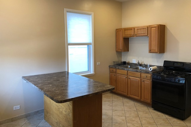 kitchen - Beautiful 3 bedroom apartment in Little Italy