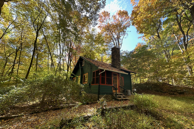 Exterior View A - Berklee Online Musician Retreat – Steinway, Yamaha U1 & Pro Studio in Hudson Valley, New York