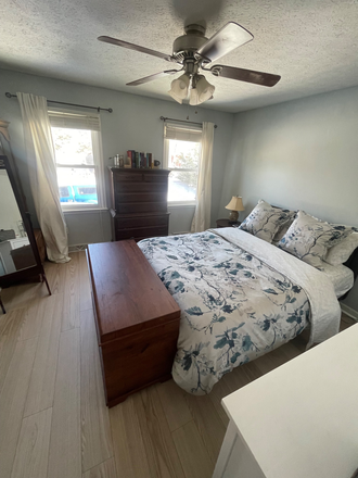 Master Bedroom - 2271 Sunburst Rd House