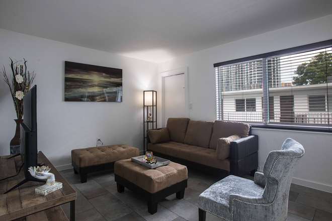 Living room - 2 bedroom Apartment Close to UM