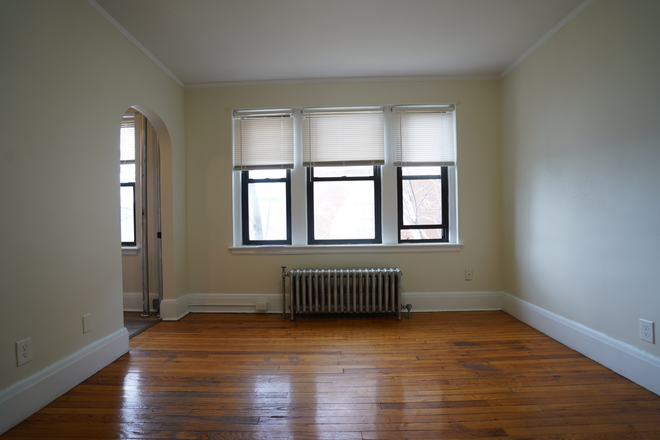 1 - Fantastic Studio & 1 beds, H/HW inc. Easy Orange Line, No Broker Fee! Apartments