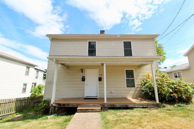 Front - Live downtown next school year! 270 West Bruce Street House