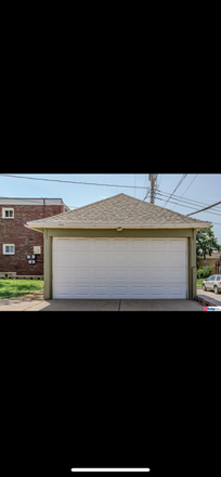 2 car garage with opener - Castleview retreat House