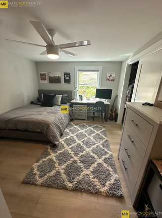 Bedroom - Broadway 9 Bed Somerville Apartments