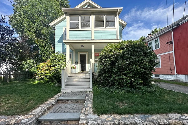 Street View - West Medford - 2 bedroom - Good location - Nice - With Yard