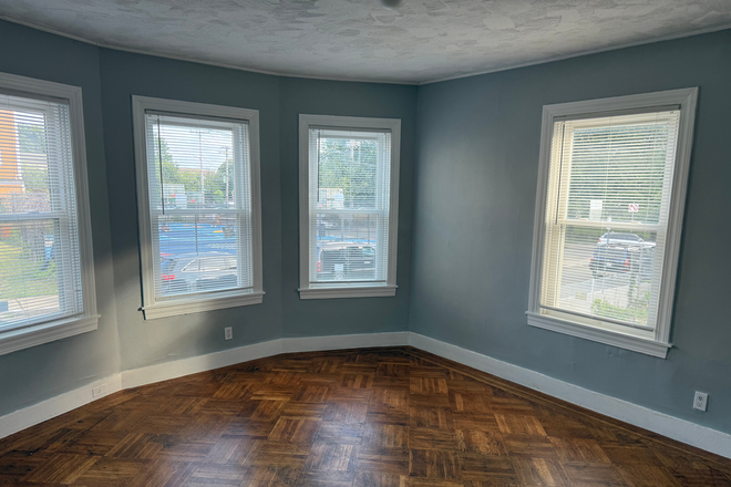Living Room - 15 Fenelon Street 3 Bedroom Apartment
