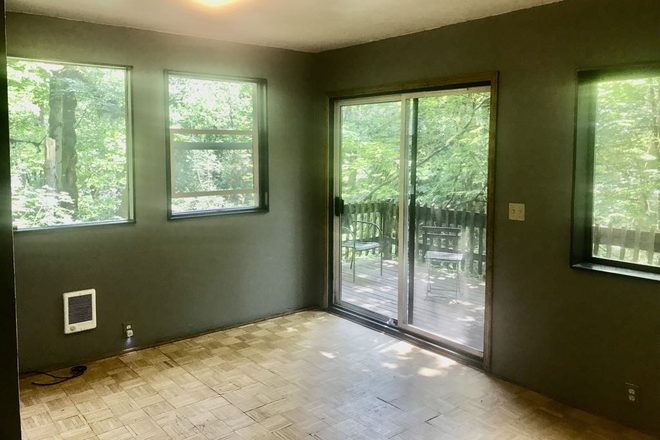 livingroom - Country Tree House like Cabin, 18 miles south of Eugene