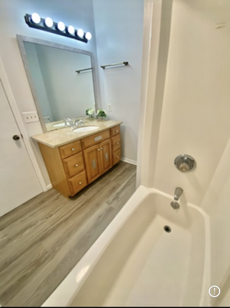 Full bathroom - 2 BEDROOM 2 BATH UNIT STEPS TO SURFSIDE BEACH Townhome